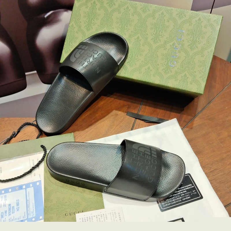 G*u*i slippers